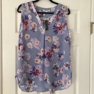 NWT Violet + Claire Floral Blouse